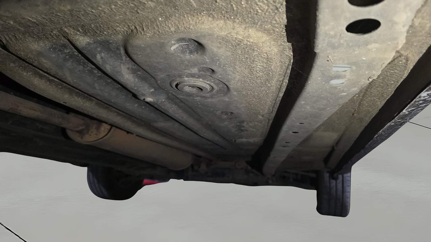 Used 2021 Maruti Suzuki Wagon R LXi 1.0 CNG Cng Manual extra REAR RIGHT UNDERBODY VIEW