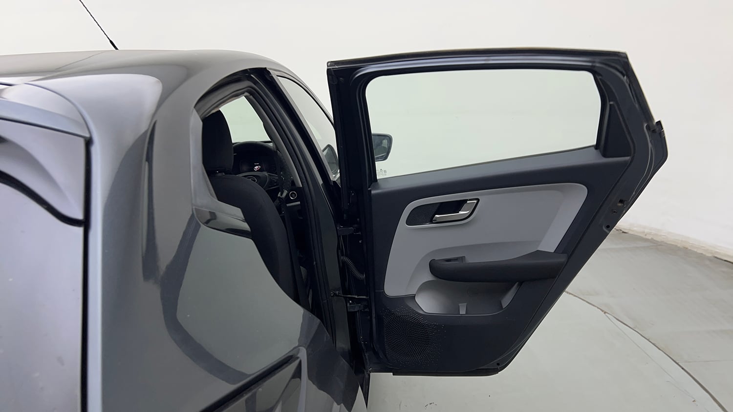 Used 2020 Tata Altroz XZ Petrol Petrol Manual interior RIGHT REAR DOOR OPEN VIEW