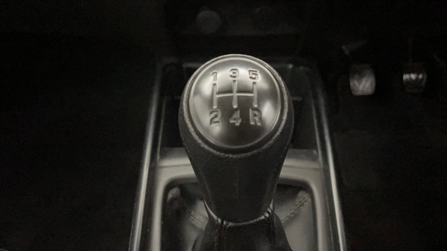 Used 2021 Maruti Suzuki Baleno Sigma Petrol Manual interior GEAR  KNOB VIEW