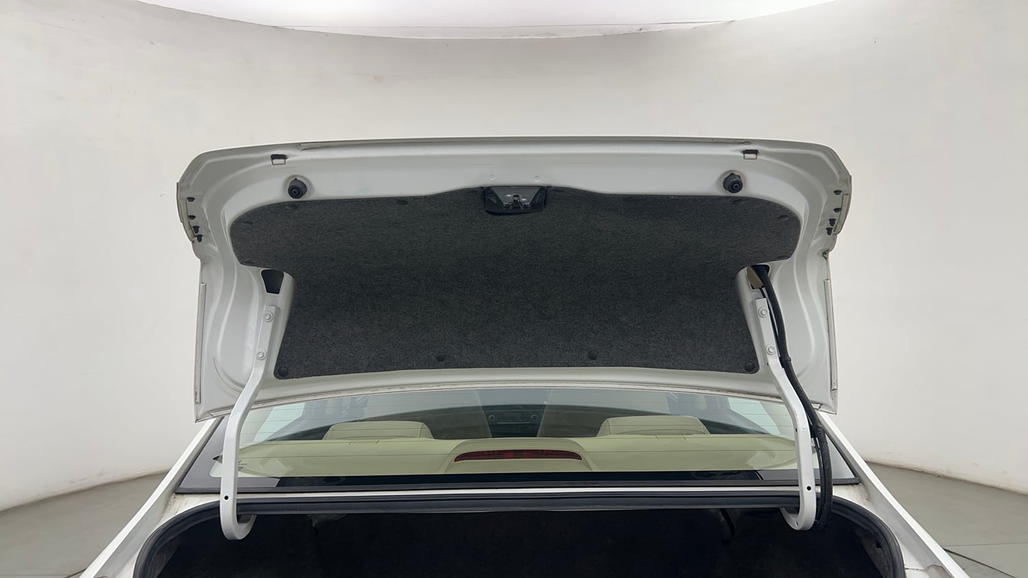 Used 2023 Honda Amaze VX 1.2 Petrol MT Petrol Manual interior DICKY DOOR OPEN VIEW