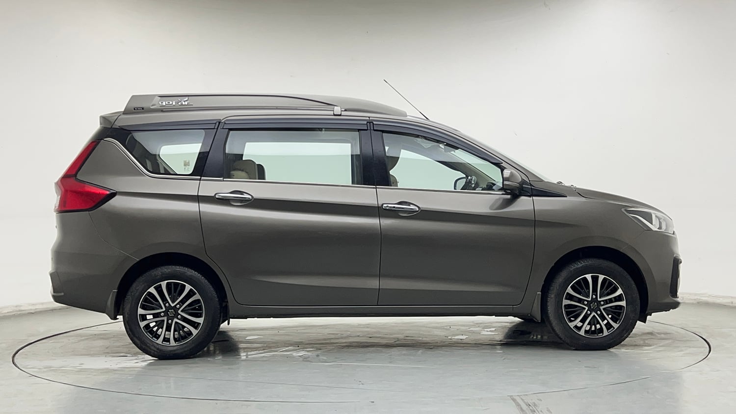 Used 2023 Maruti Suzuki Ertiga ZXi Plus Petrol Manual exterior RIGHT SIDE VIEW
