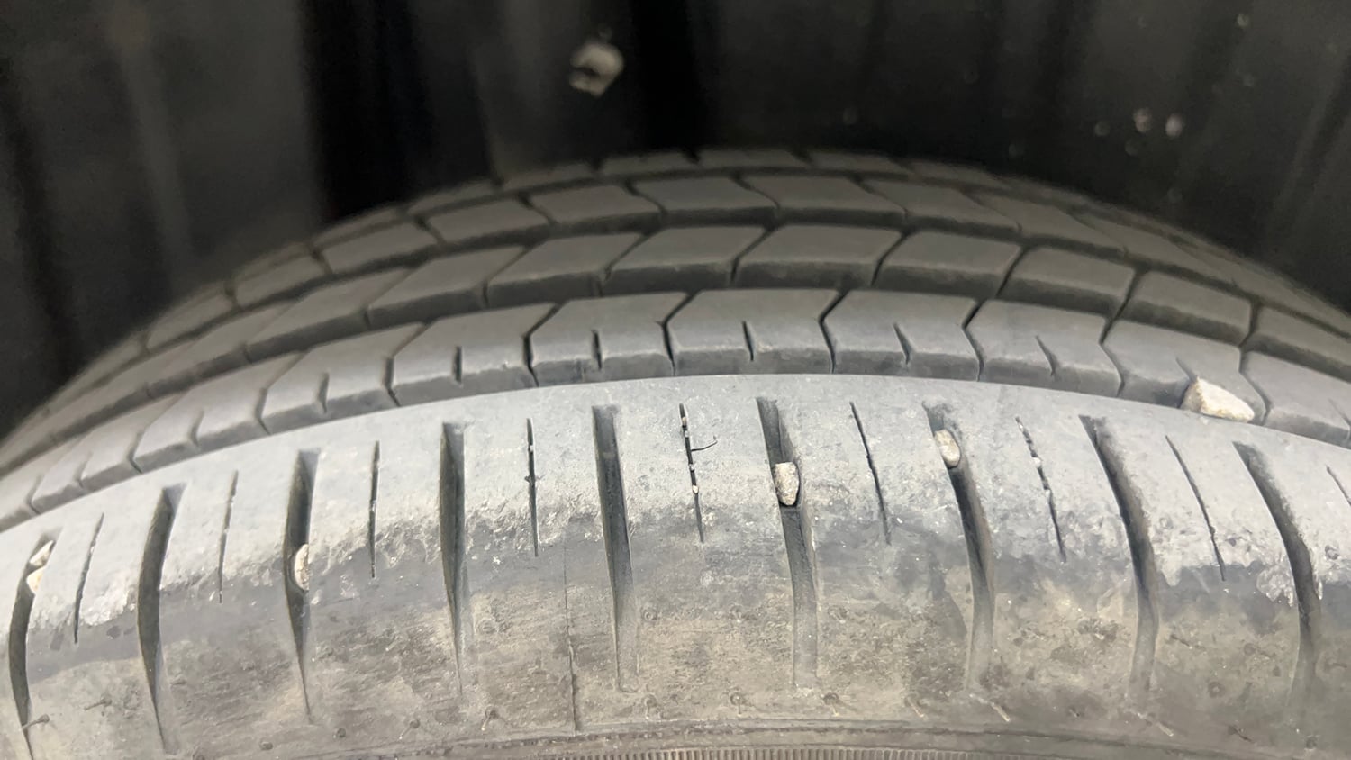 Used 2025 Maruti Suzuki Baleno Alpha AGS Petrol Automatic tyres RIGHT REAR TYRE TREAD VIEW
