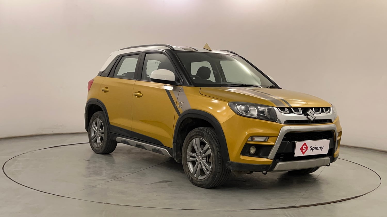 Used 2017 Maruti Suzuki Vitara Brezza [2016-2020] ZDi Diesel Manual exterior RIGHT FRONT CORNER VIEW