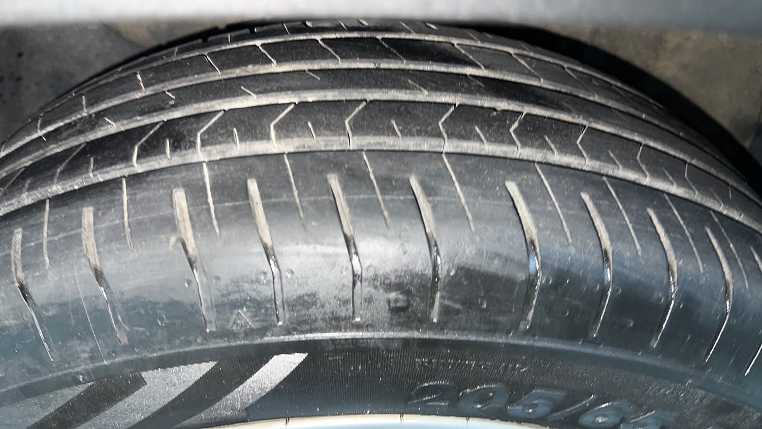 Used 2024 Hyundai Creta EX 1.5 Petrol Petrol Manual tyres LEFT FRONT TYRE TREAD VIEW