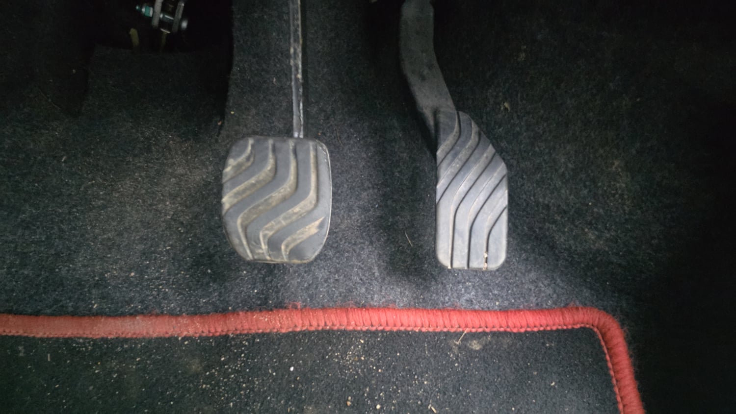 Used 2020 Renault Kwid Neotech RXL 1.0  AMT Petrol Automatic interior PEDALS VIEW