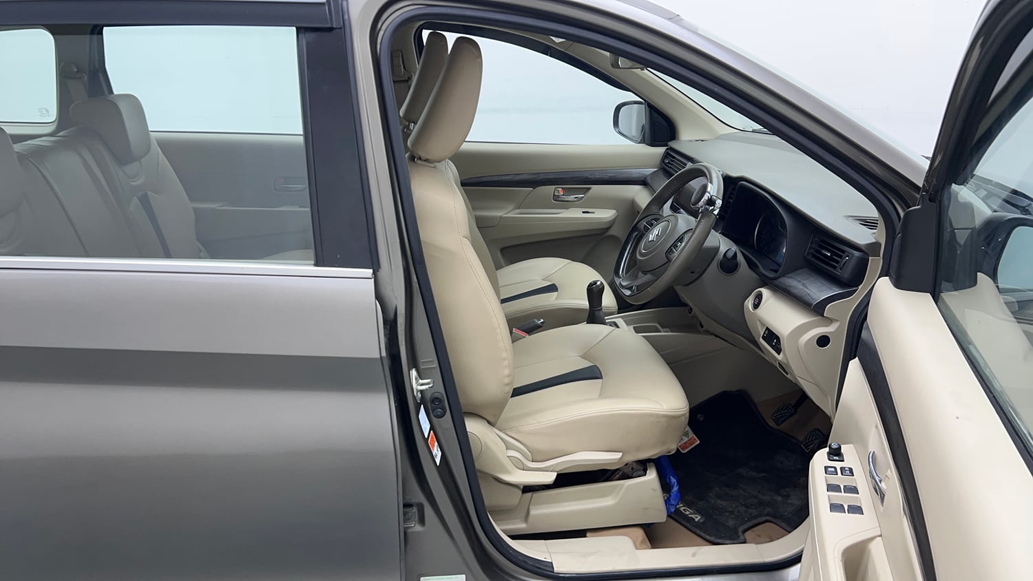 Used 2023 Maruti Suzuki Ertiga ZXi Plus Petrol Manual interior RIGHT SIDE FRONT DOOR CABIN VIEW