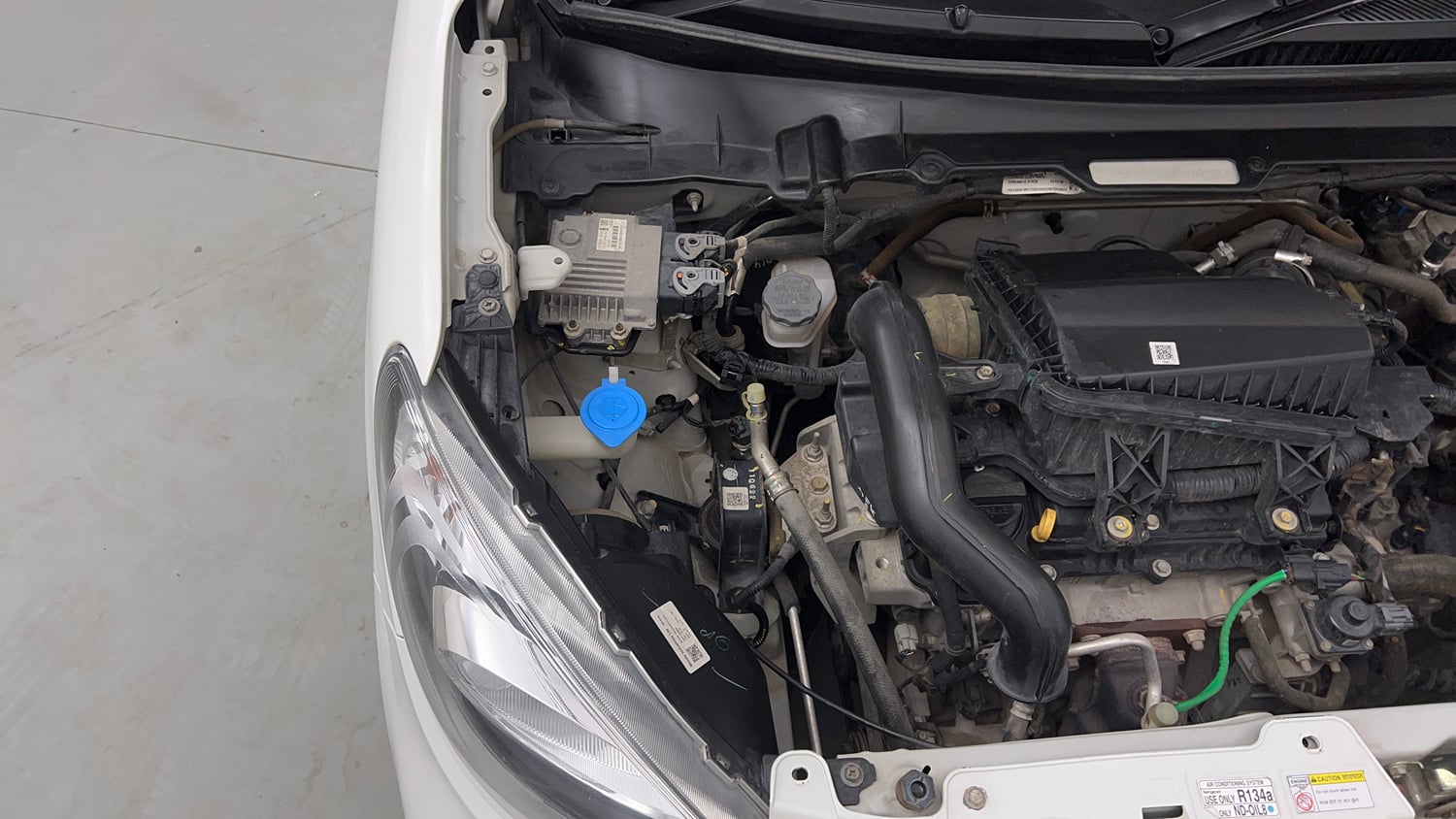 Used 2022 Maruti Suzuki Celerio VXi CNG Cng Manual engine ENGINE RIGHT SIDE VIEW
