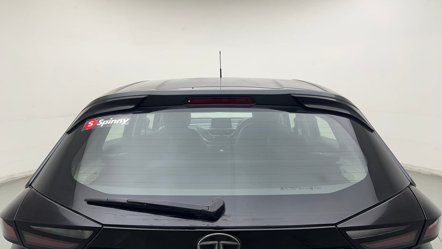 Used 2020 Tata Altroz XZ Petrol Petrol Manual exterior BACK WINDSHIELD VIEW