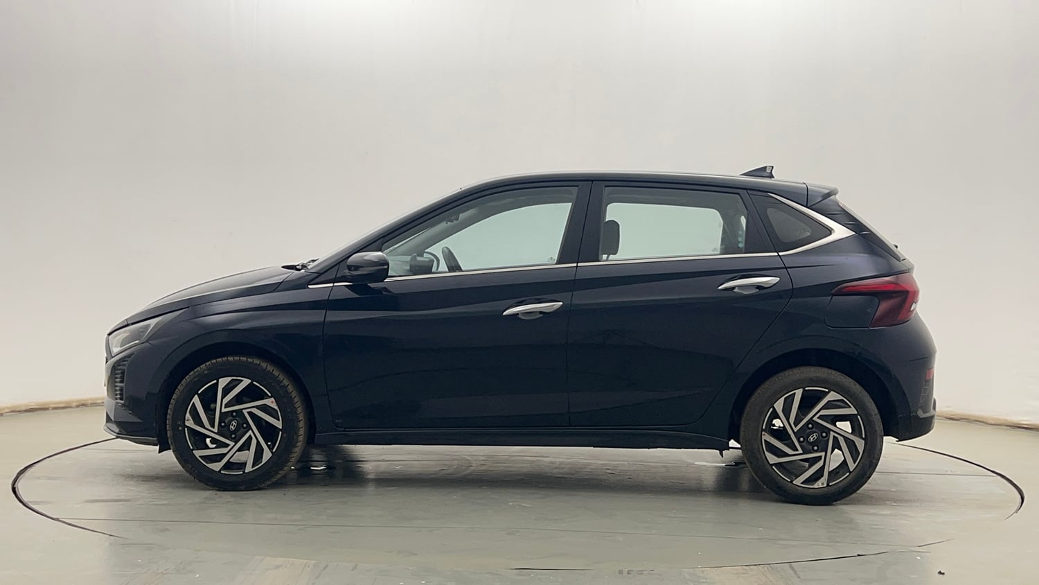 Used 2024 Hyundai New i20 Asta (O) 1.2 IVT Petrol Automatic exterior LEFT SIDE VIEW