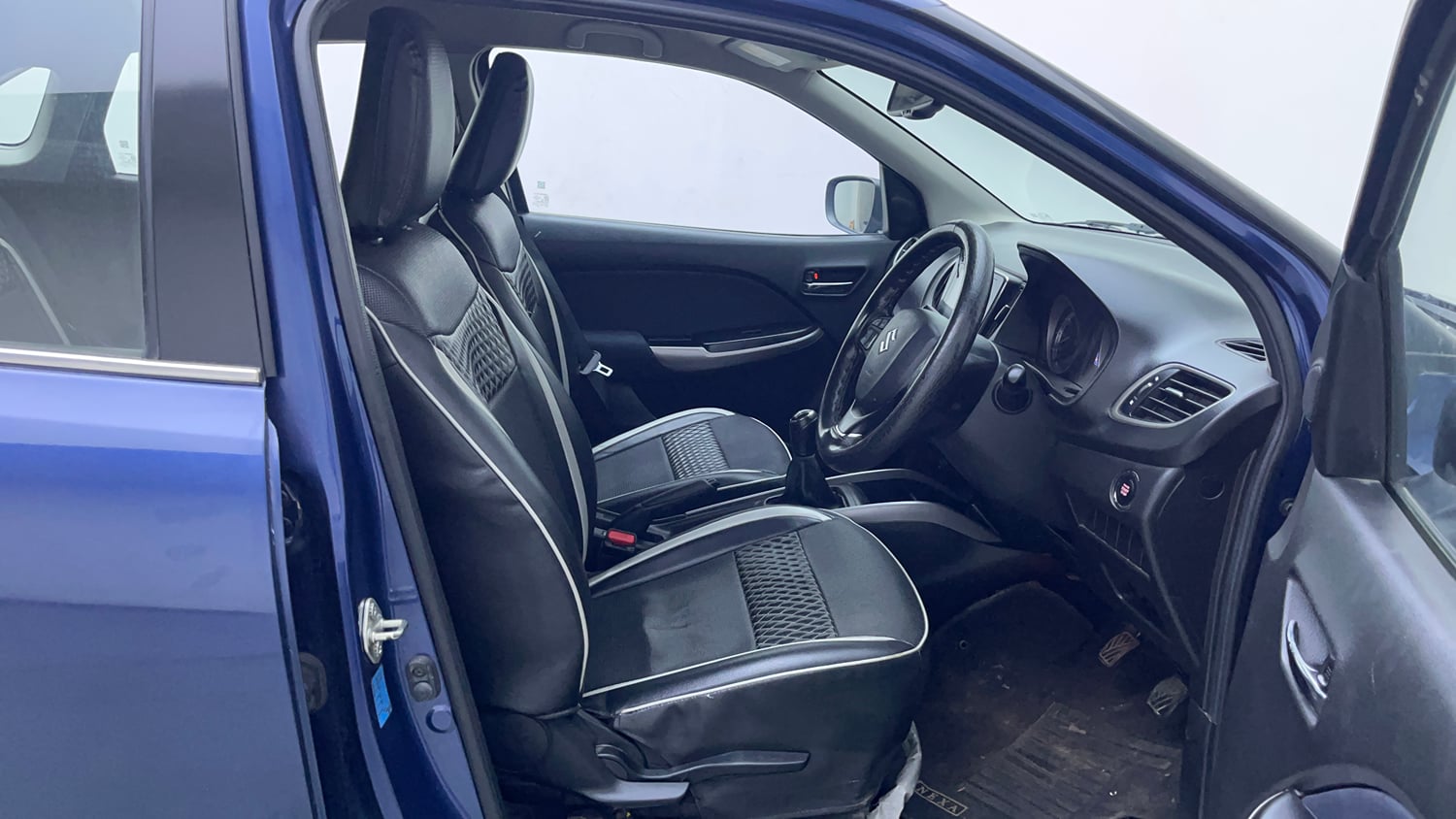 Used 2021 Maruti Suzuki Baleno Zeta Petrol Manual interior RIGHT SIDE FRONT DOOR CABIN VIEW