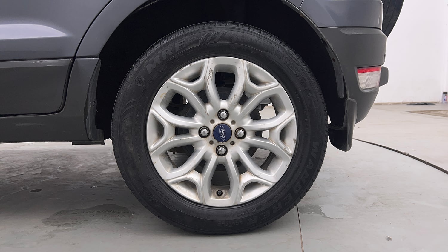 Used 2017 Ford EcoSport Titanium 1.5L TDCi Diesel Manual tyres LEFT REAR TYRE RIM VIEW