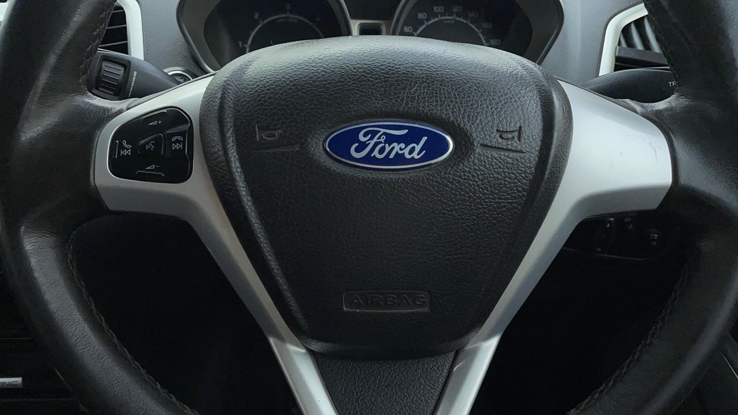 Used 2016 Ford EcoSport Titanium 1.5L TDCi Diesel Manual top_features Airbags