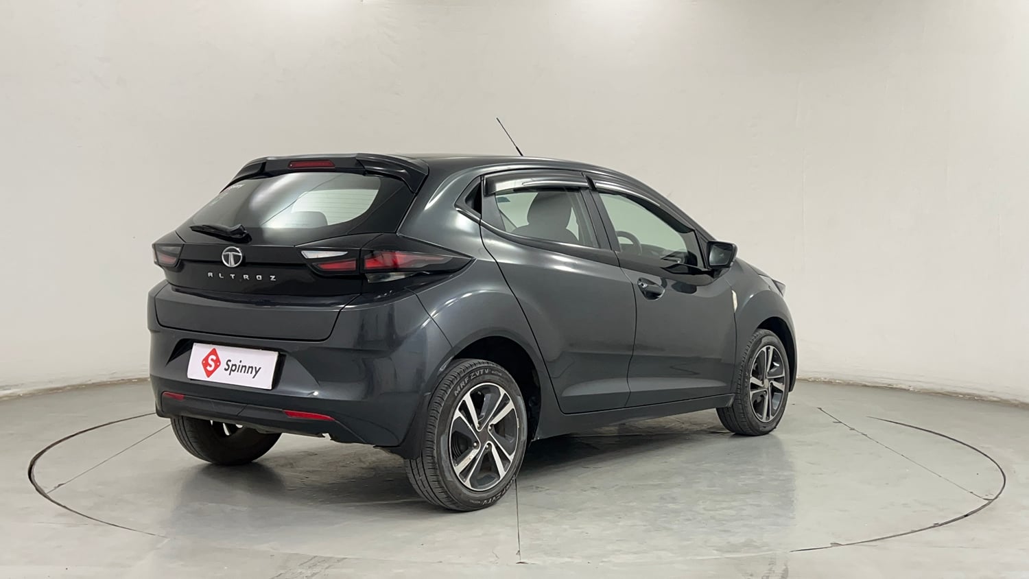 Used 2021 Tata Altroz XZ Petrol Petrol Manual exterior RIGHT REAR CORNER VIEW