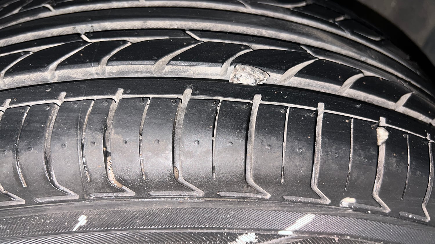 Used 2013 Volkswagen Polo Comfortline 1.2L (P) Petrol Manual tyres LEFT REAR TYRE TREAD VIEW
