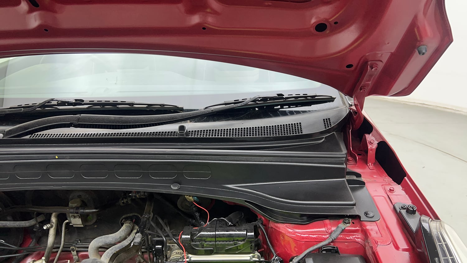 Used 2017 Hyundai Creta 1.6 SX Plus Petrol Petrol Manual engine ENGINE LEFT SIDE HINGE & APRON VIEW