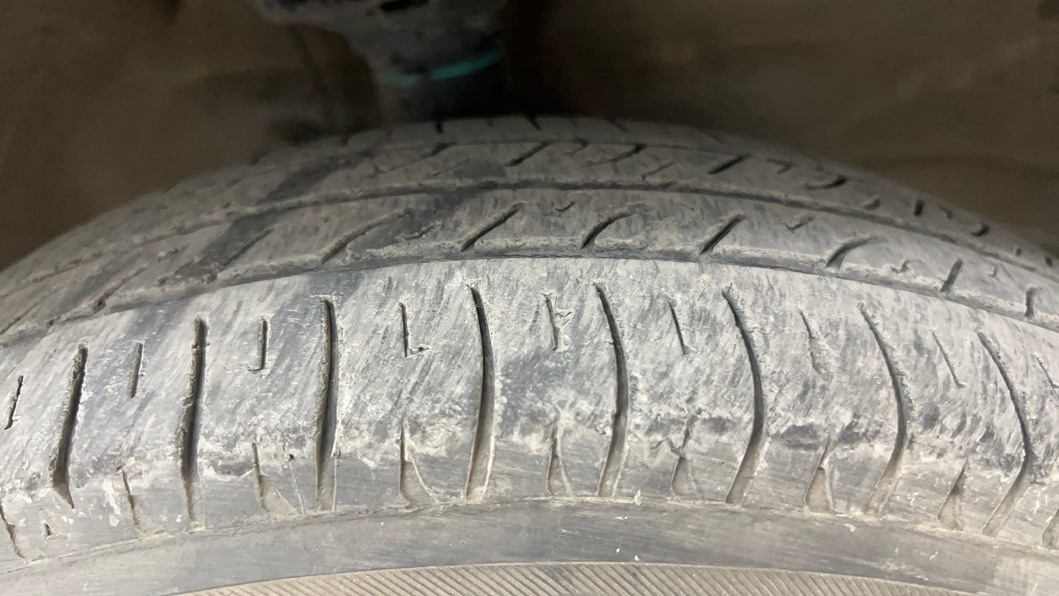 Used 2017 Maruti Suzuki Wagon R LXI CNG Cng Manual tyres RIGHT FRONT TYRE TREAD VIEW