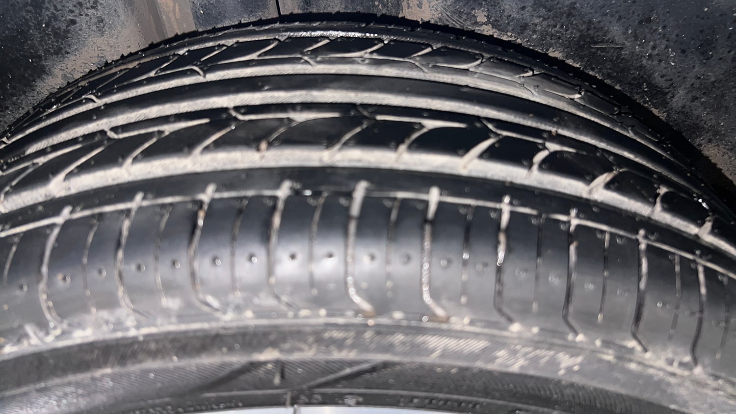 Used 2018 Skoda Rapid Style 1.6 MPI AT Petrol Automatic tyres RIGHT REAR TYRE TREAD VIEW