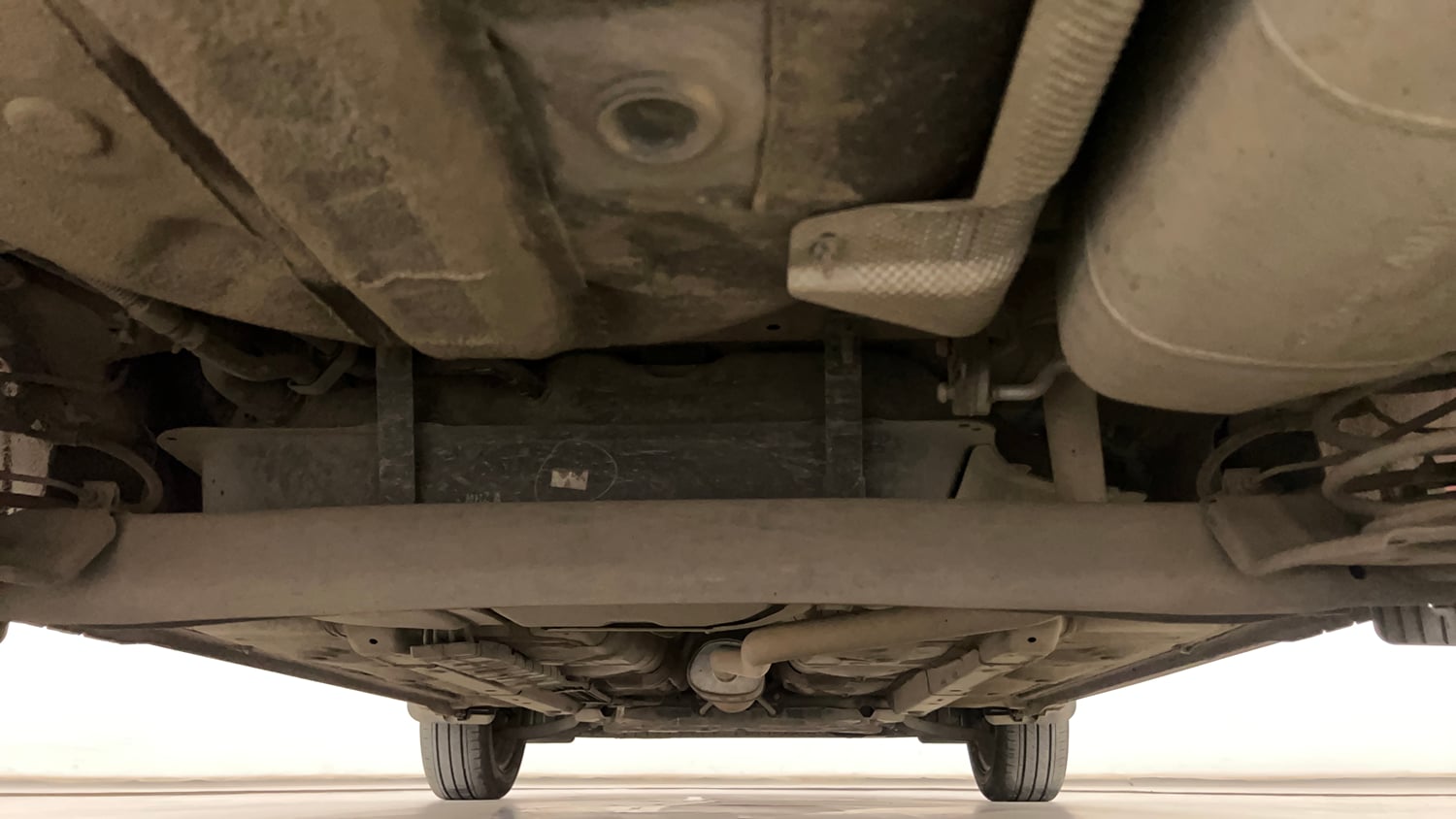 Used 2021 Hyundai Aura S 1.2 AMT Petrol Petrol Automatic extra REAR UNDERBODY VIEW (TAKEN FROM REAR)