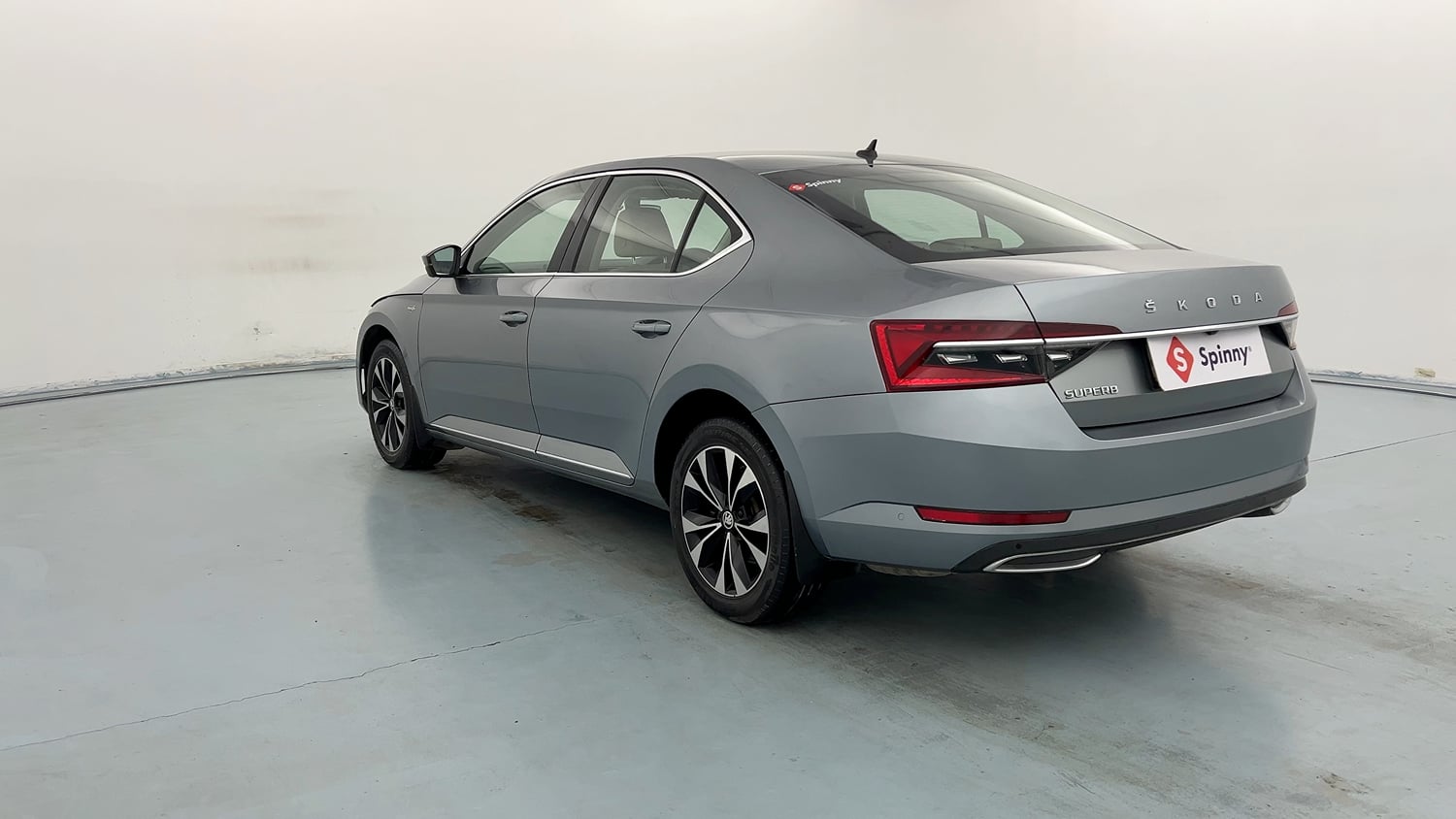 Used 2021 Skoda Superb L&K AT Petrol Automatic exterior LEFT REAR CORNER VIEW