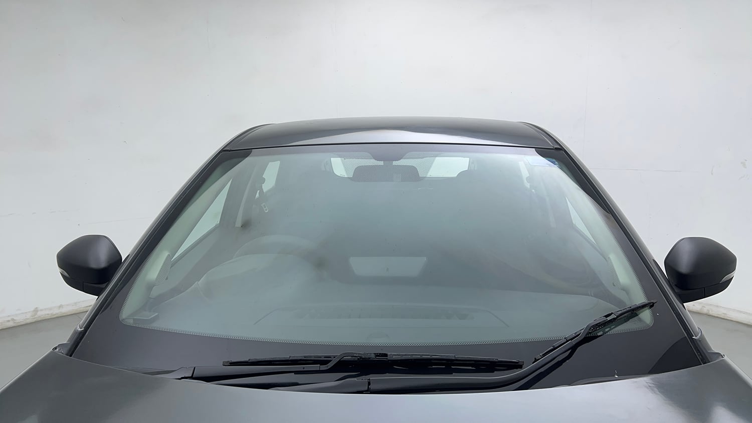 Used 2024 Tata Nexon Smart (O) 1.2 Petrol 5MT Petrol Manual exterior FRONT WINDSHIELD VIEW