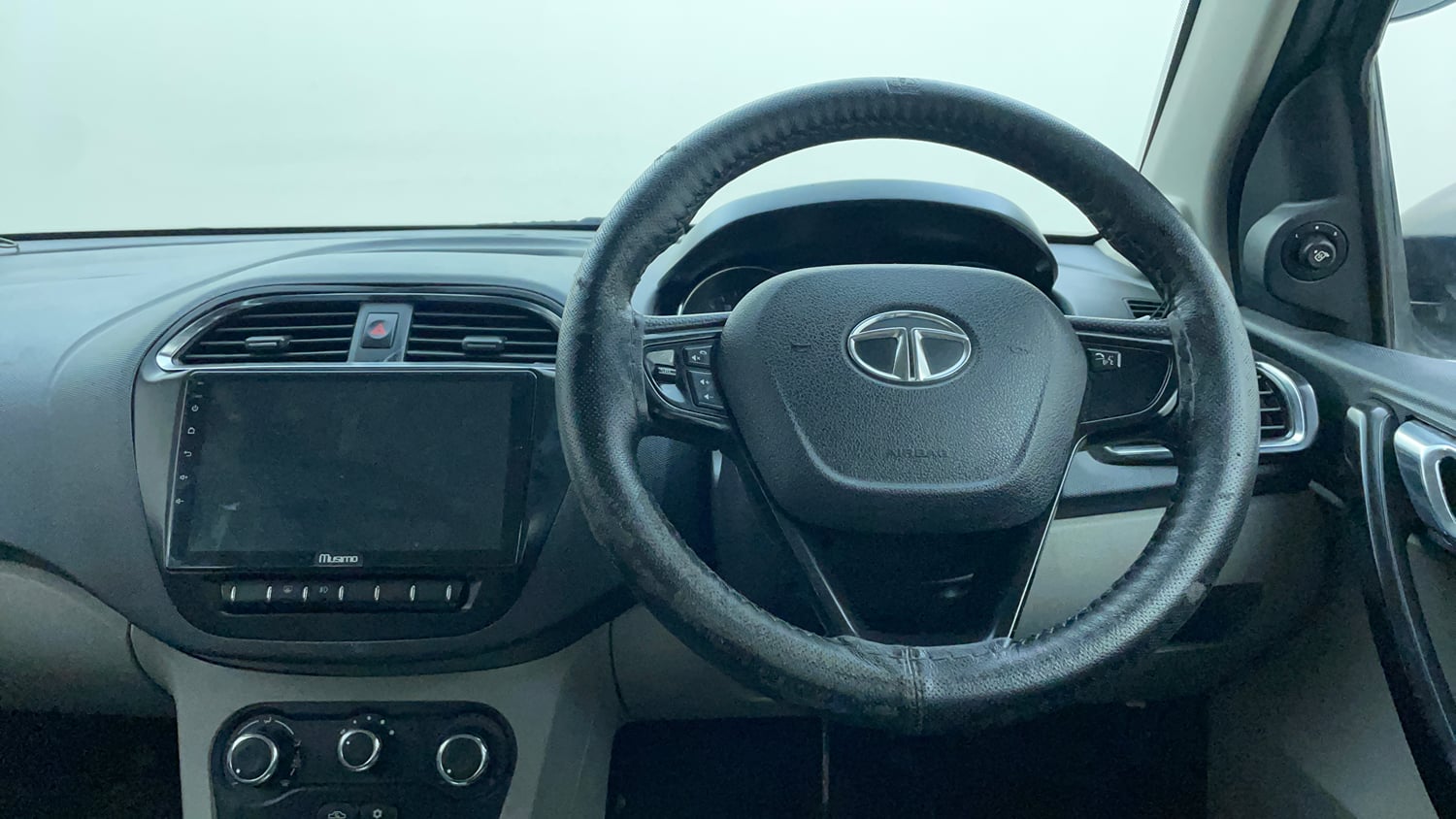 Used 2018 Tata Tiago Revotron XZA Petrol Automatic interior STEERING VIEW