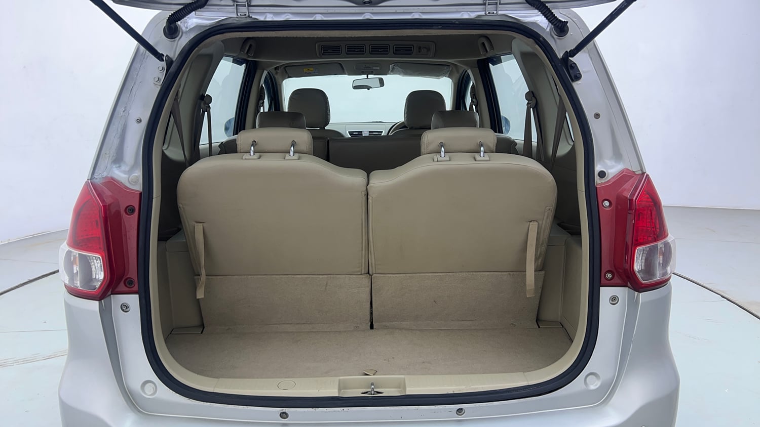 Used 2018 Maruti Suzuki Ertiga ZXI+ Petrol Manual interior DICKY INSIDE VIEW