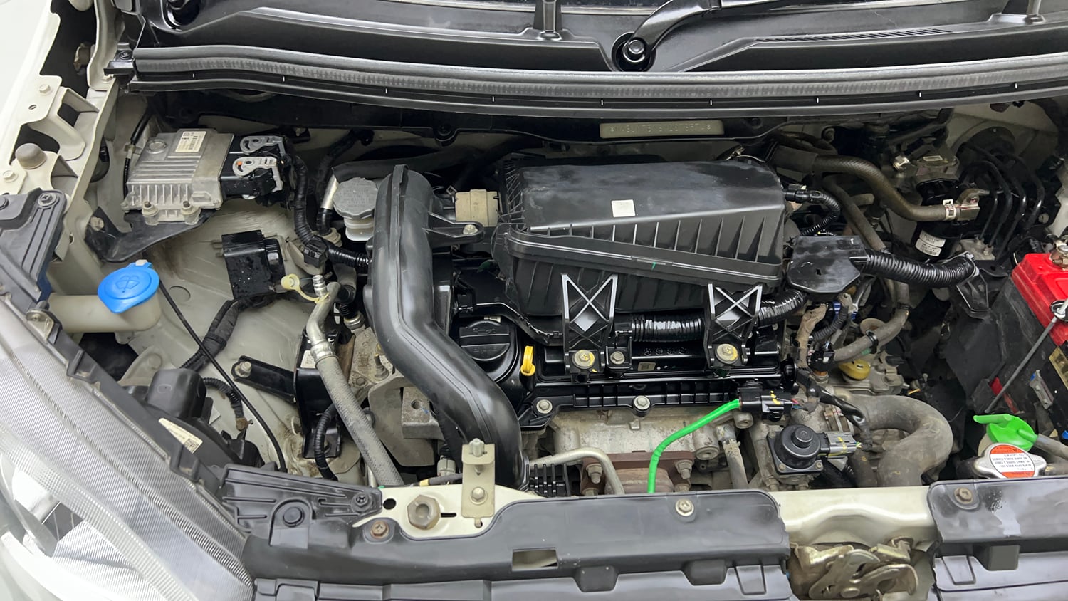 Used 2022 Maruti Suzuki Wagon R LXI 1.0 CNG Cng Manual engine ENGINE RIGHT SIDE VIEW