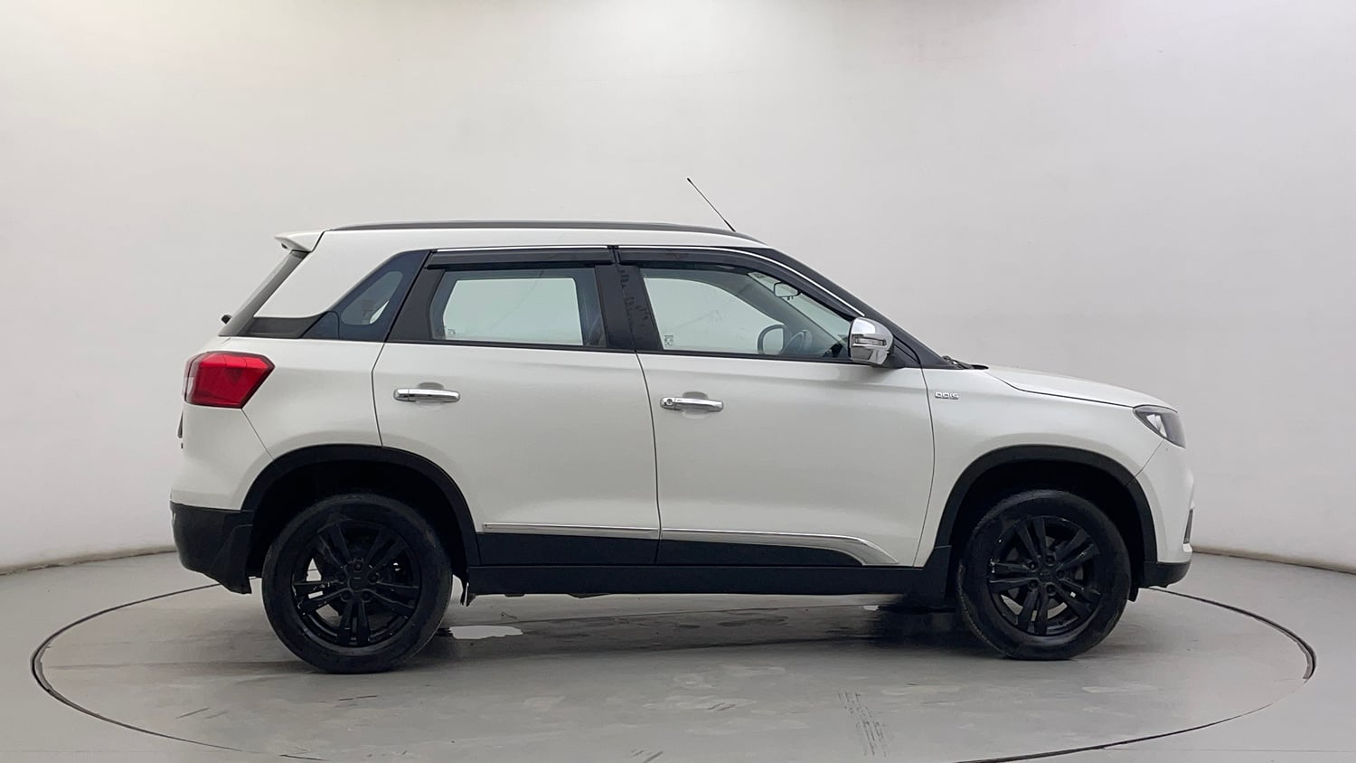 Used 2019 maruti-suzuki Vitara Brezza ZDi Plus AGS Diesel Automatic exterior RIGHT SIDE VIEW