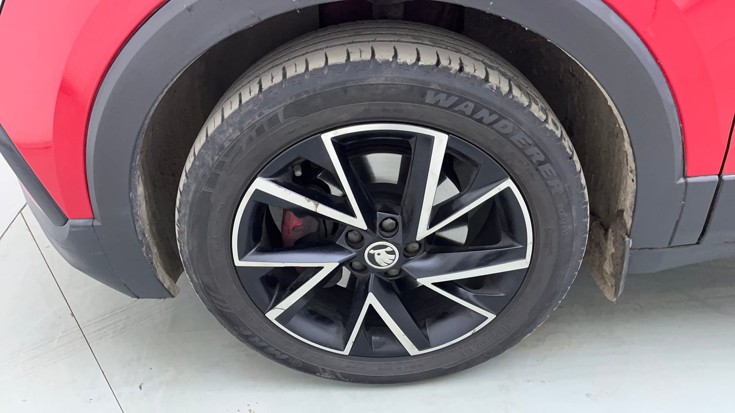 Used 2023 Skoda Kushaq Monte Carlo 1.5L TSI MT Petrol Manual tyres LEFT FRONT TYRE RIM VIEW