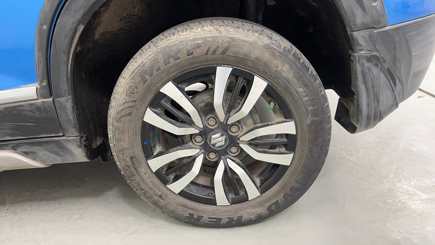 Used 2017 Maruti Suzuki Vitara Brezza VDi (O) Diesel Manual tyres LEFT REAR TYRE RIM VIEW