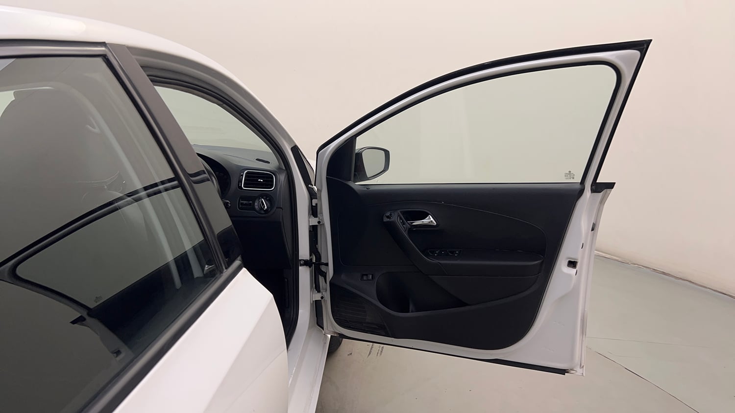Used 2018 Skoda Rapid Style 1.6 MPI AT Petrol Automatic interior RIGHT FRONT DOOR OPEN VIEW