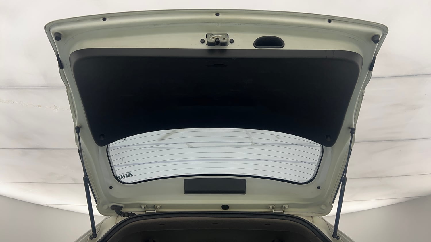 Used 2018 Hyundai Creta S 1.4 CRDi Diesel Manual interior DICKY DOOR OPEN VIEW