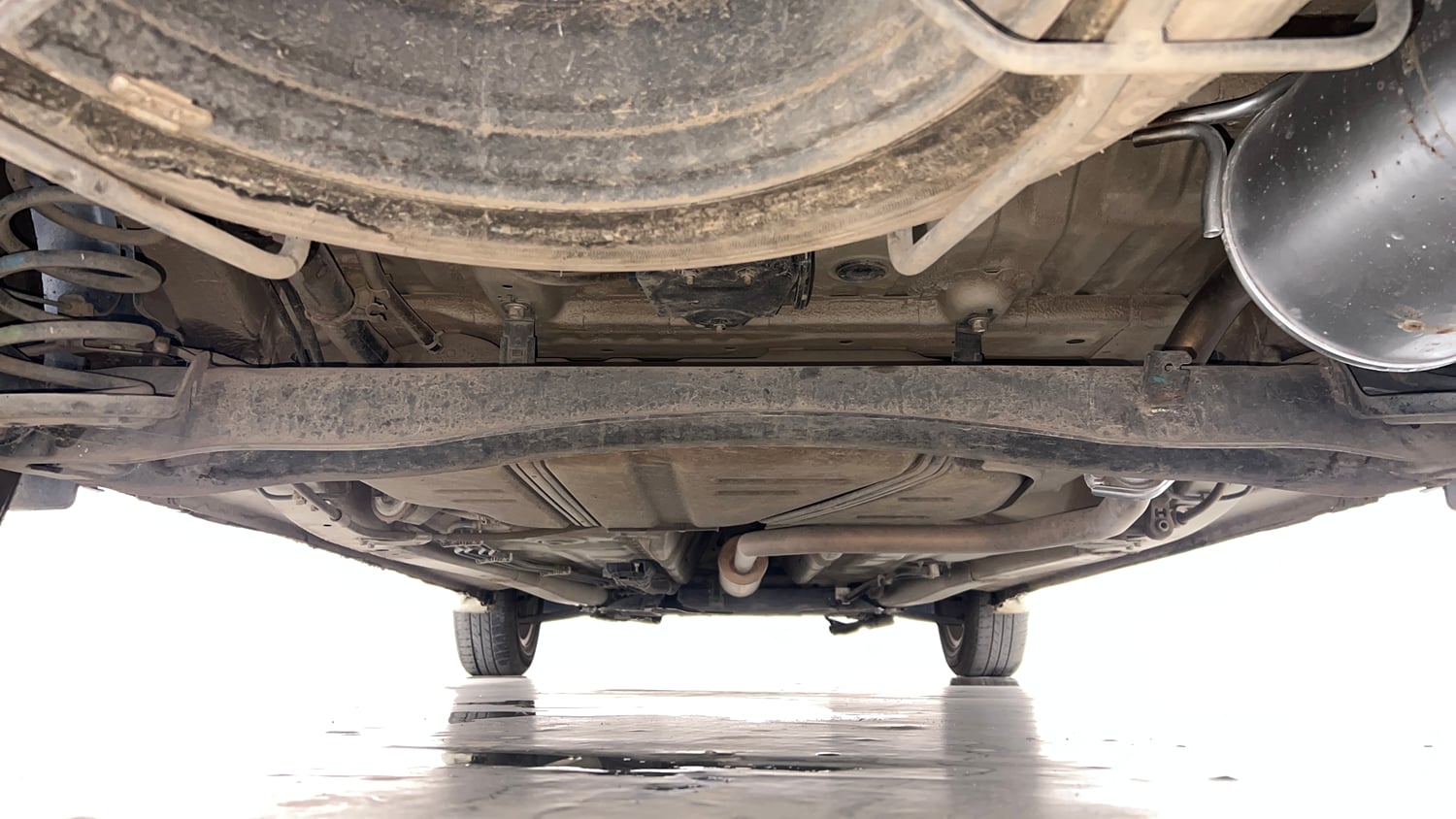 Used 2019 Maruti Suzuki New Ertiga ZXi AT Petrol Automatic extra REAR UNDERBODY VIEW (TAKEN FROM REAR)