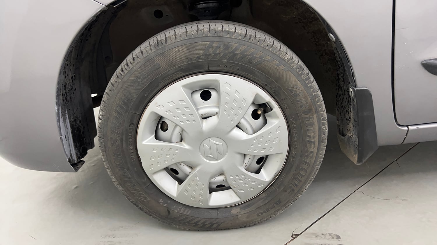 Used 2017 Maruti Suzuki Wagon R LXI CNG Cng Manual tyres LEFT FRONT TYRE RIM VIEW