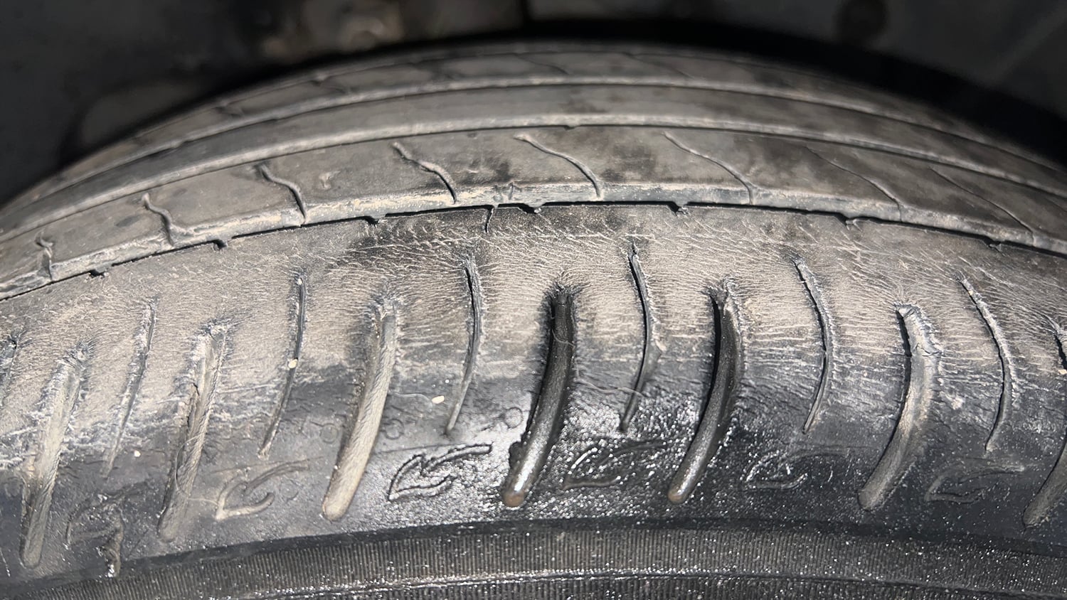 Used 2017 Ford EcoSport Titanium 1.5L TDCi Diesel Manual tyres RIGHT FRONT TYRE TREAD VIEW