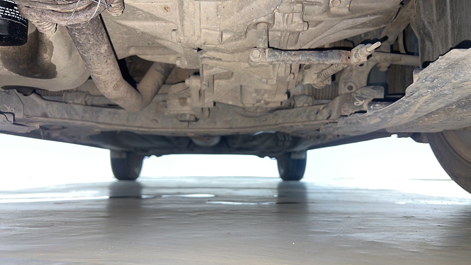 Used 2018 Maruti Suzuki Baleno Alpha 1.2 Petrol Manual extra FRONT LEFT UNDERBODY VIEW