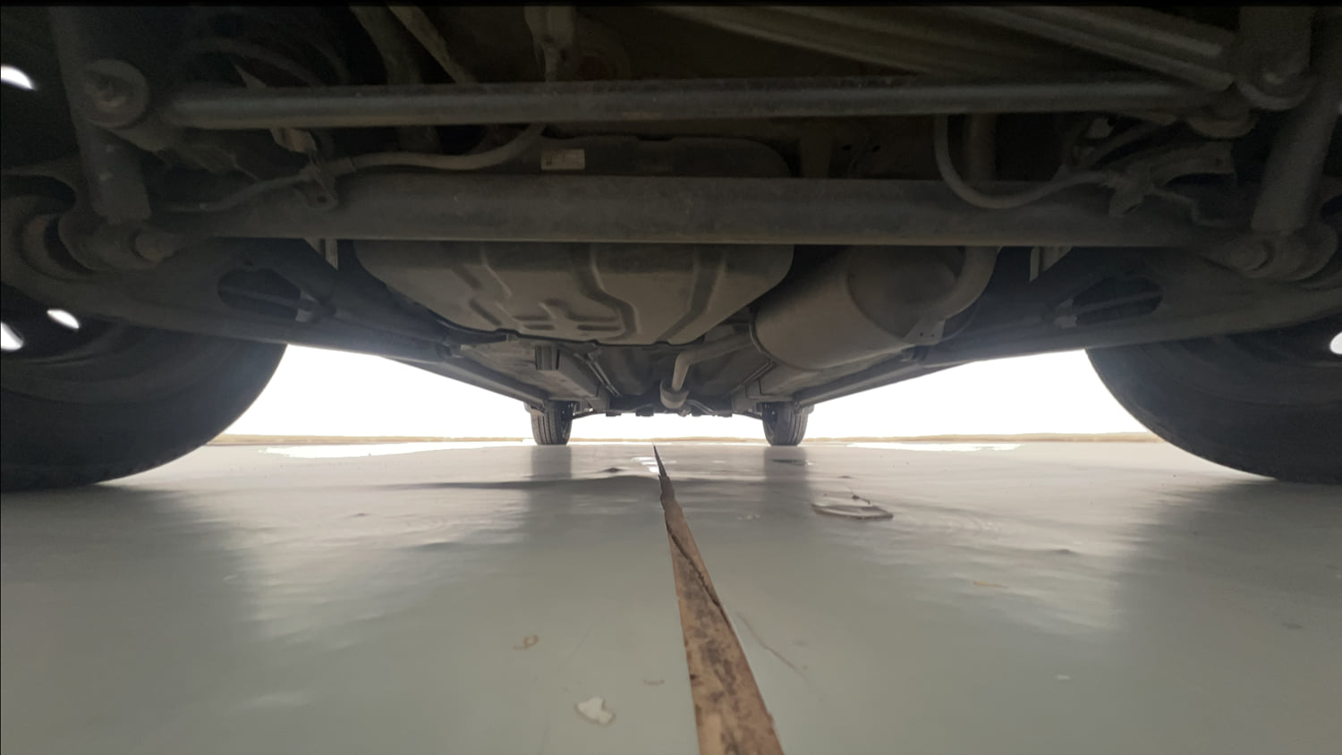 Used 2016 Maruti Suzuki Wagon R VXI Petrol Manual extra REAR UNDERBODY VIEW (TAKEN FROM REAR)