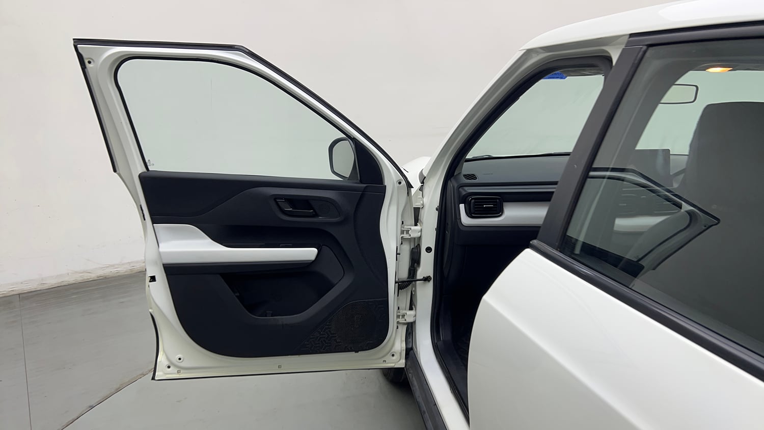 Used 2023 Tata Punch Pure MT Petrol Manual interior LEFT FRONT DOOR OPEN VIEW