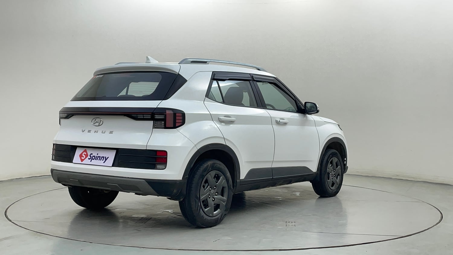 Used 2024 Hyundai Venue S (O) Plus 1.2 Petrol Petrol Manual exterior RIGHT REAR CORNER VIEW
