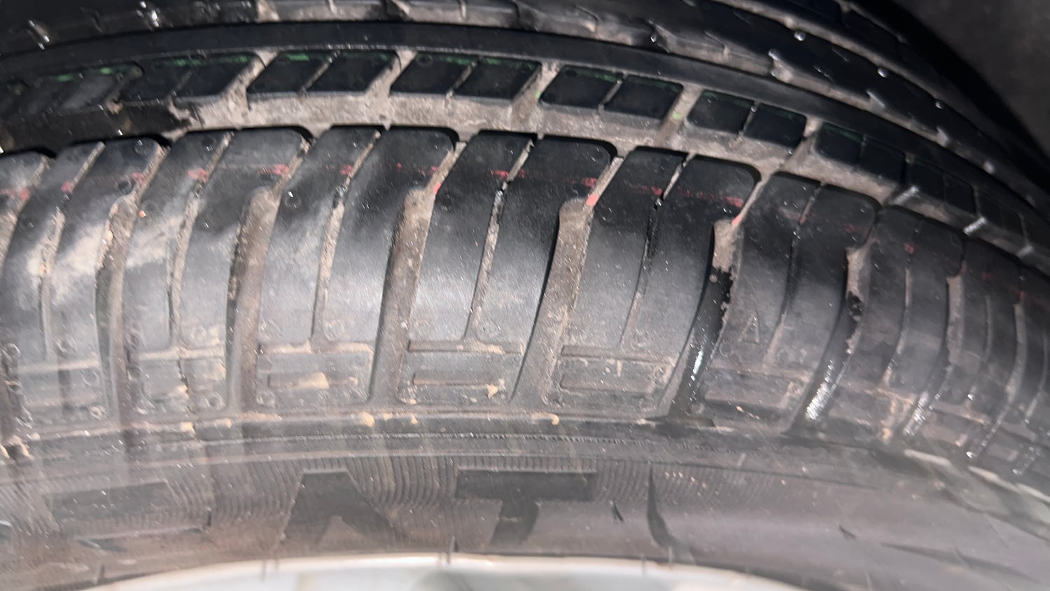 Used 2015 Ford EcoSport Trend 1.5 TDCi Diesel Manual tyres LEFT REAR TYRE TREAD VIEW
