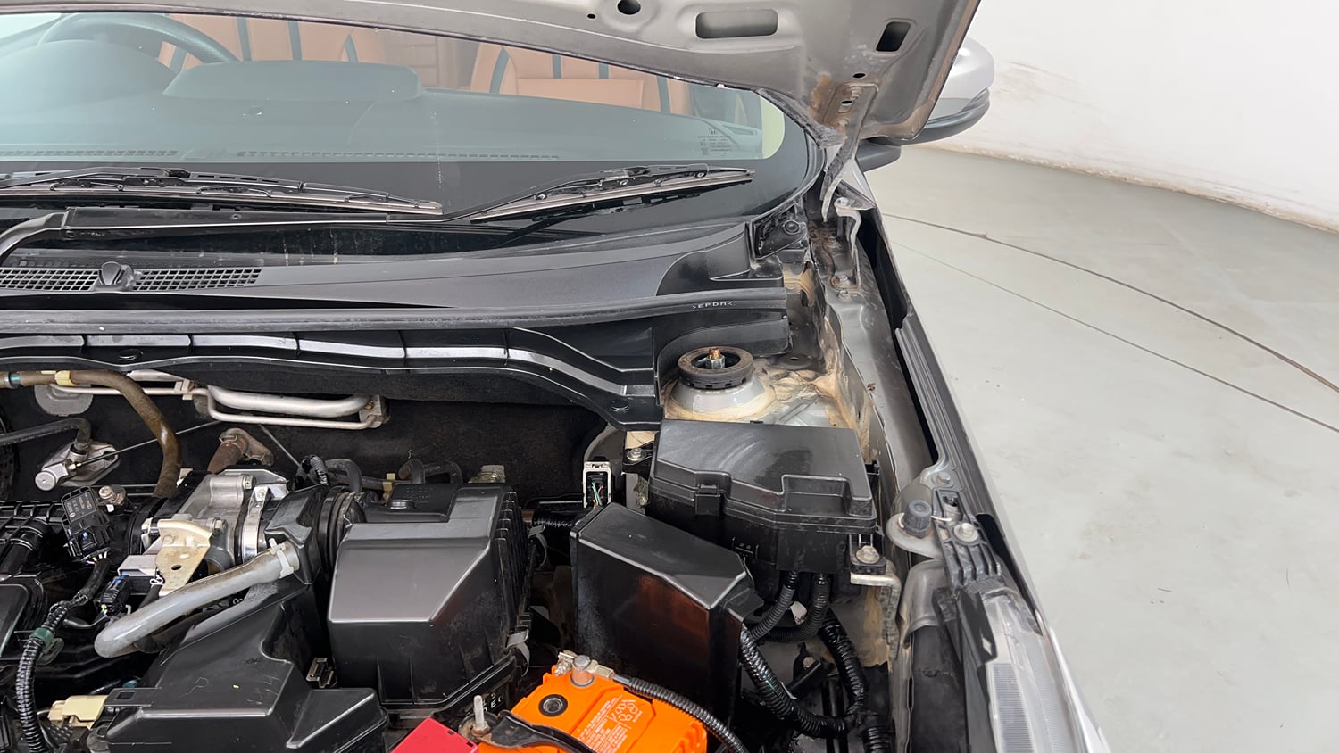 Used 2019 Honda Amaze 1.2 S MT Petrol Petrol Manual engine ENGINE LEFT SIDE HINGE & APRON VIEW