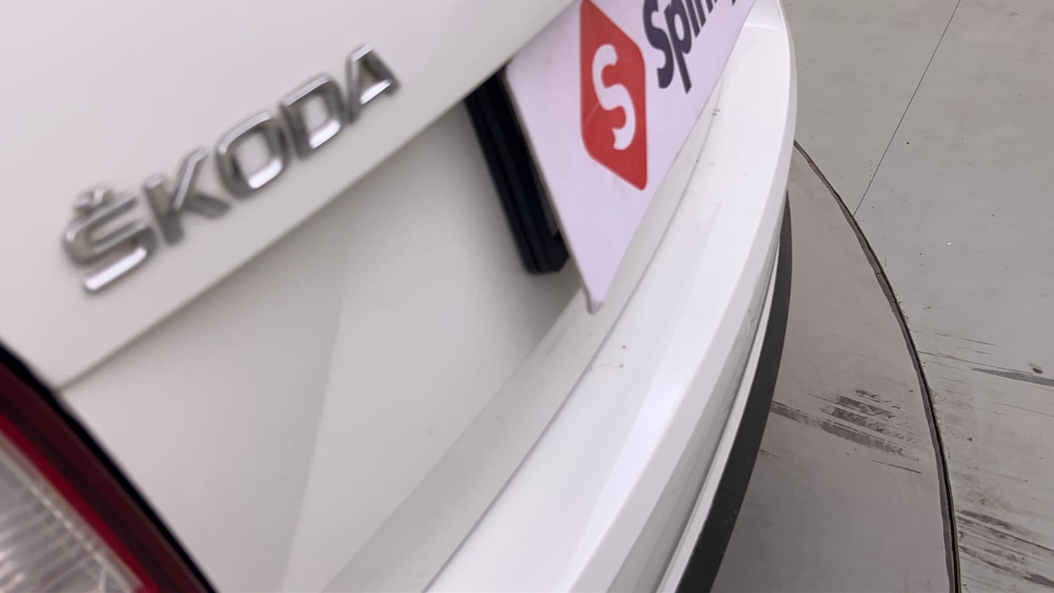 Used 2018 Skoda Rapid Style 1.6 MPI AT Petrol Automatic dents MINOR SCRATCH
