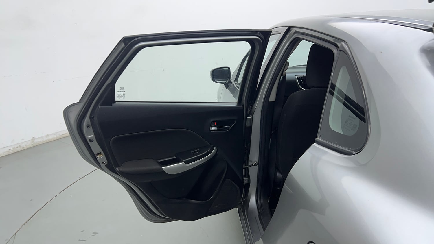 Used 2019 Maruti Suzuki Baleno Delta 1.2 Petrol Manual interior LEFT REAR DOOR OPEN VIEW