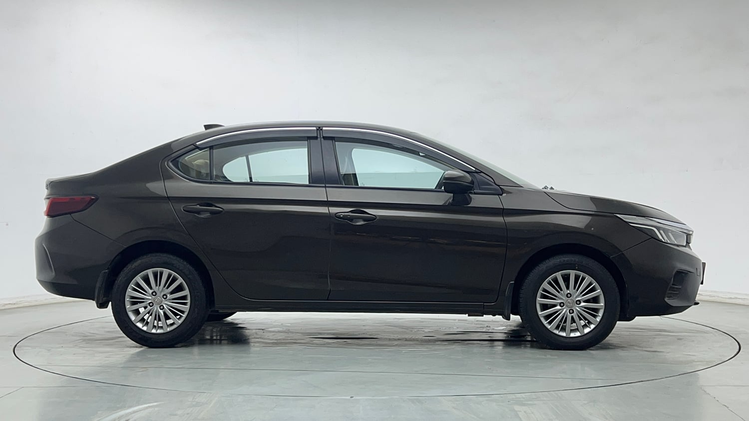 Used 2021 Honda City V Petrol Petrol Manual exterior RIGHT SIDE VIEW