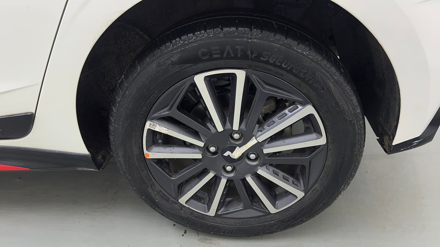 Used 2022 Hyundai i20 N Line N8 1.0 Turbo DCT Petrol Automatic tyres LEFT REAR TYRE RIM VIEW