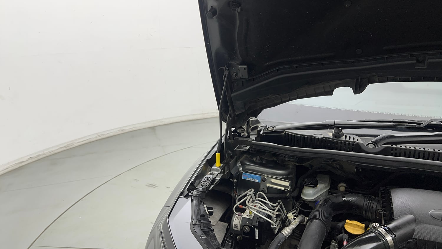 Used 2024 Tata Nexon Smart (O) 1.2 Petrol 5MT Petrol Manual engine ENGINE RIGHT SIDE HINGE & APRON VIEW