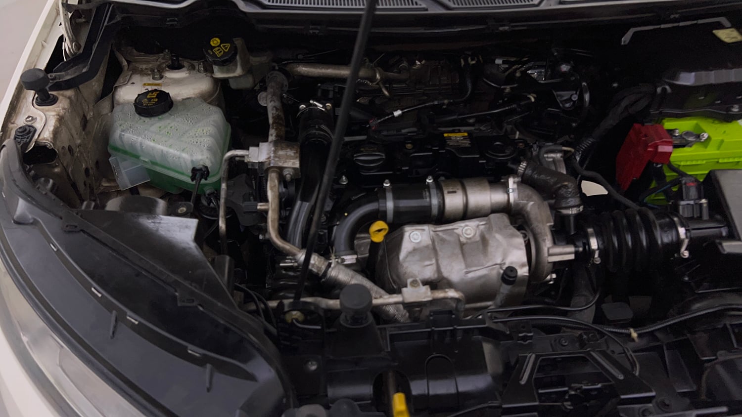 Used 2015 Ford EcoSport Trend 1.5 TDCi Diesel Manual engine ENGINE RIGHT SIDE VIEW