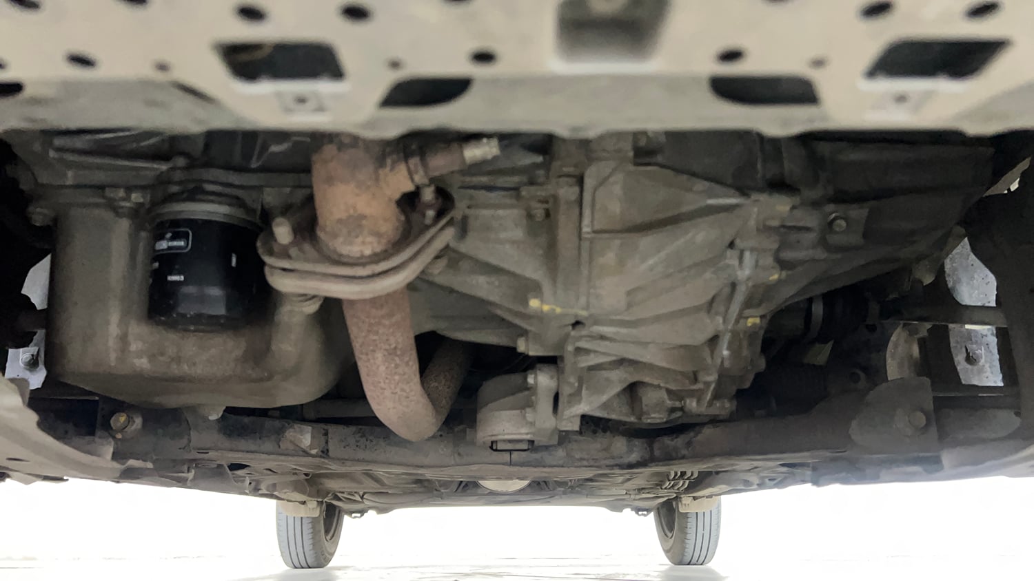 Used 2019 Maruti Suzuki Dzire VXi AMT Petrol Automatic extra FRONT LEFT UNDERBODY VIEW