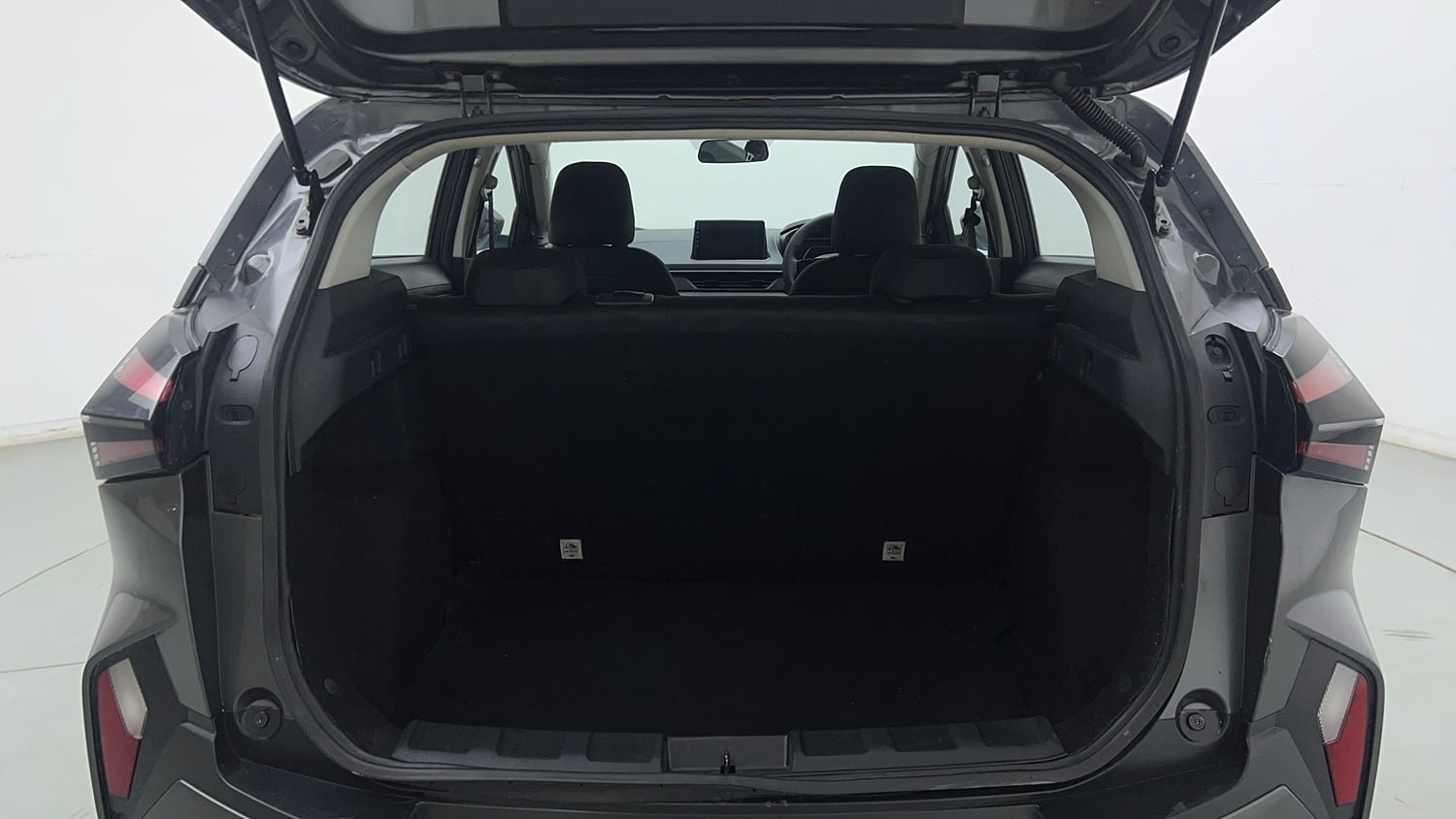 Used 2024 Tata Nexon Smart (O) 1.2 Petrol 5MT Petrol Manual interior DICKY INSIDE VIEW