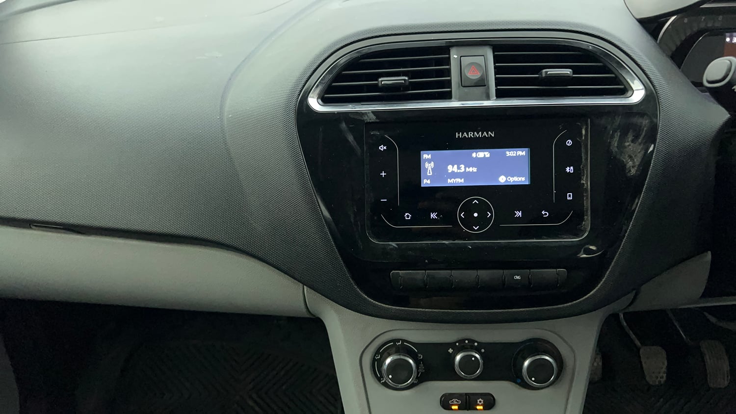 Used 2023 Tata Tiago XT CNG Cng Manual interior MUSIC SYSTEM & AC CONTROL VIEW